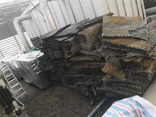 <a href=http://www.sh-dzbanchang.cn/lqt/21.html target=_blank class=infotextkey>冷卻塔填料</a>多長時間更換